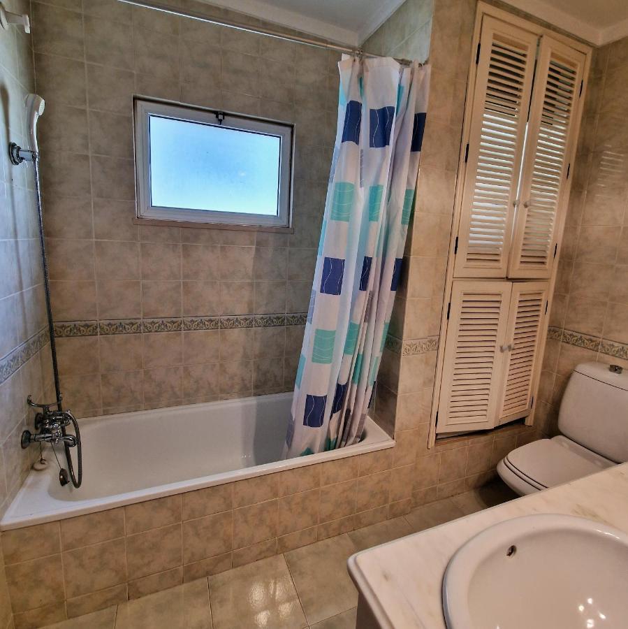 Center 3br Apartment *
